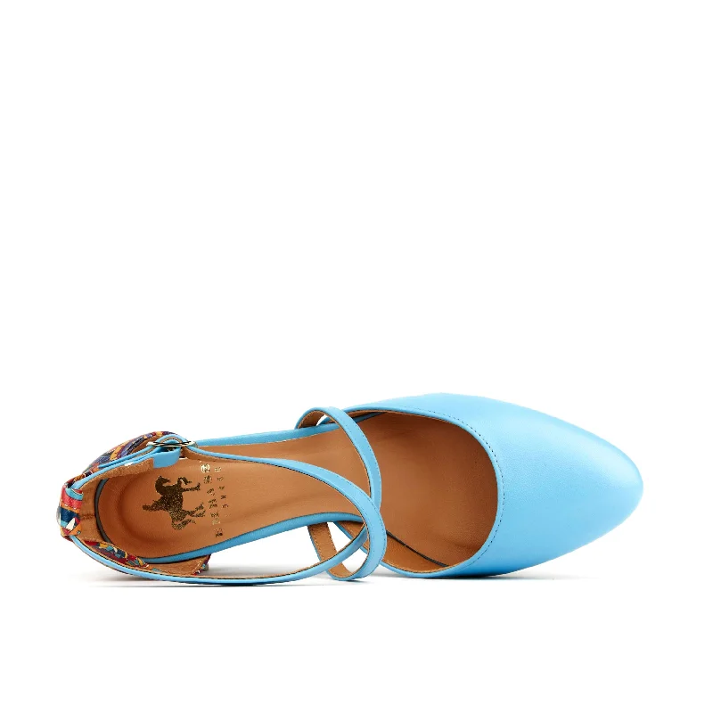 Kylie - Light Blue Signature
