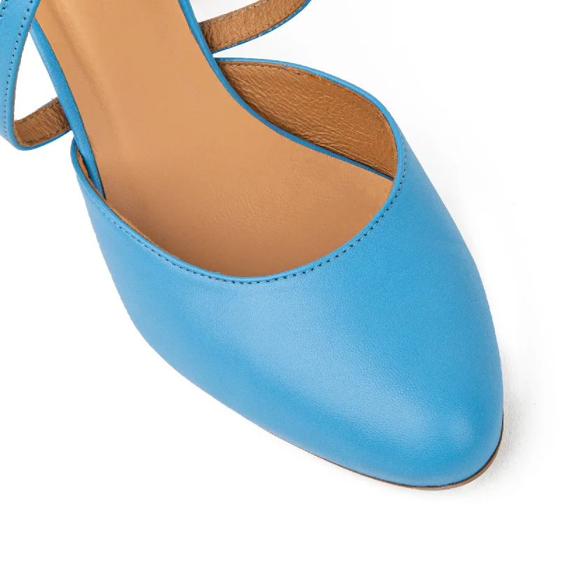 Kylie - Light Blue Signature