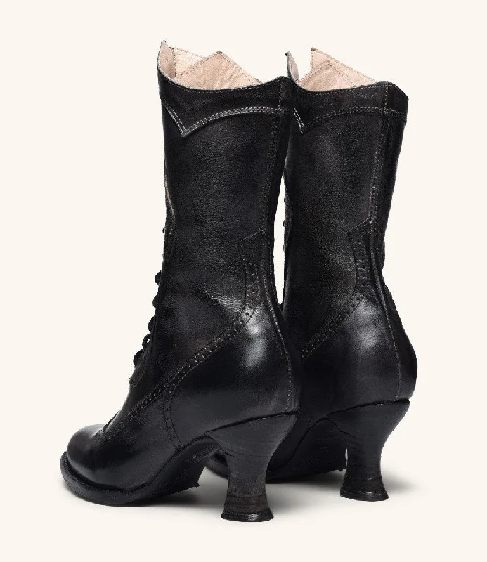 Modern Victorian Lace Up Leather Boots in Black Modern Victorian Lace Up Leather Boots in Black