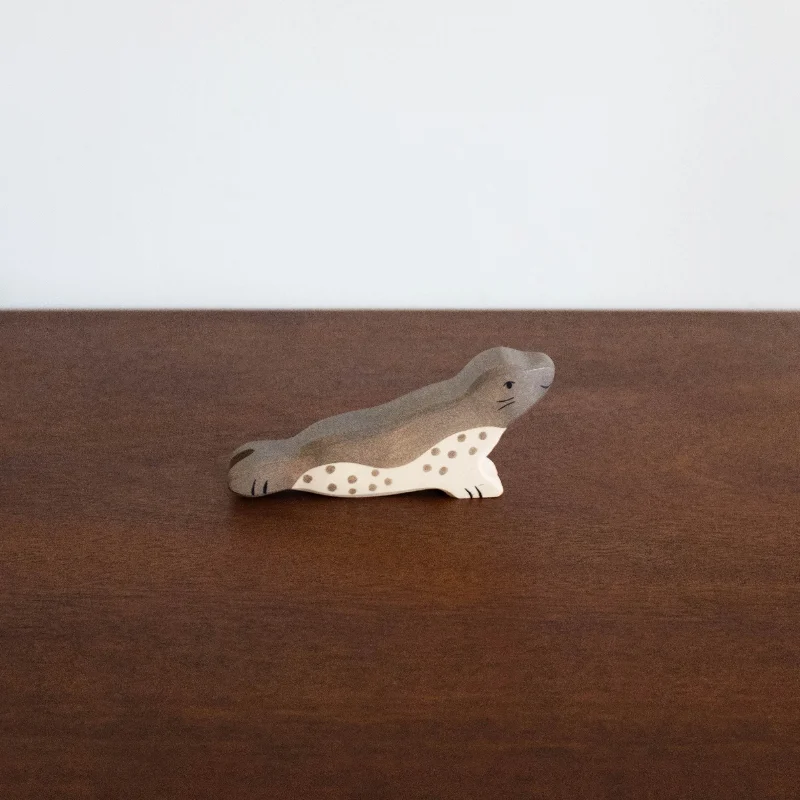 Holztiger Spotted Seal