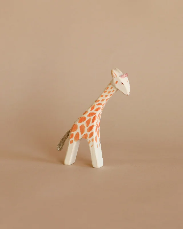 Ostheimer Small Giraffe - Head Low